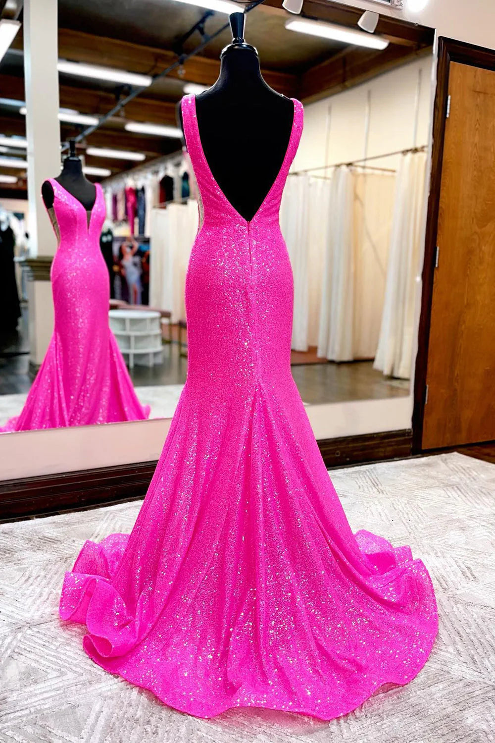 Hot Pink Mermaid Prom Dress With Wateau Train simple gentle atmospheric and unique desi Bring summer colors to enhance whiteness