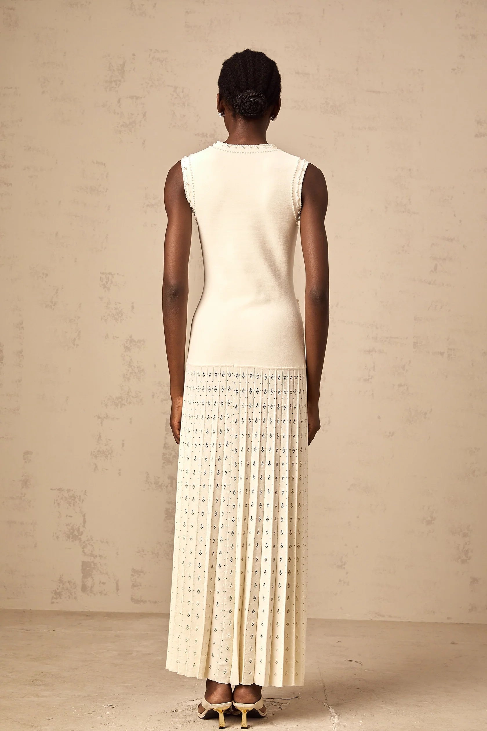 Ivory Beaded Sleeveless Pleated Maxi Dress white faux-pearl knitted maxi dress Evening Dress