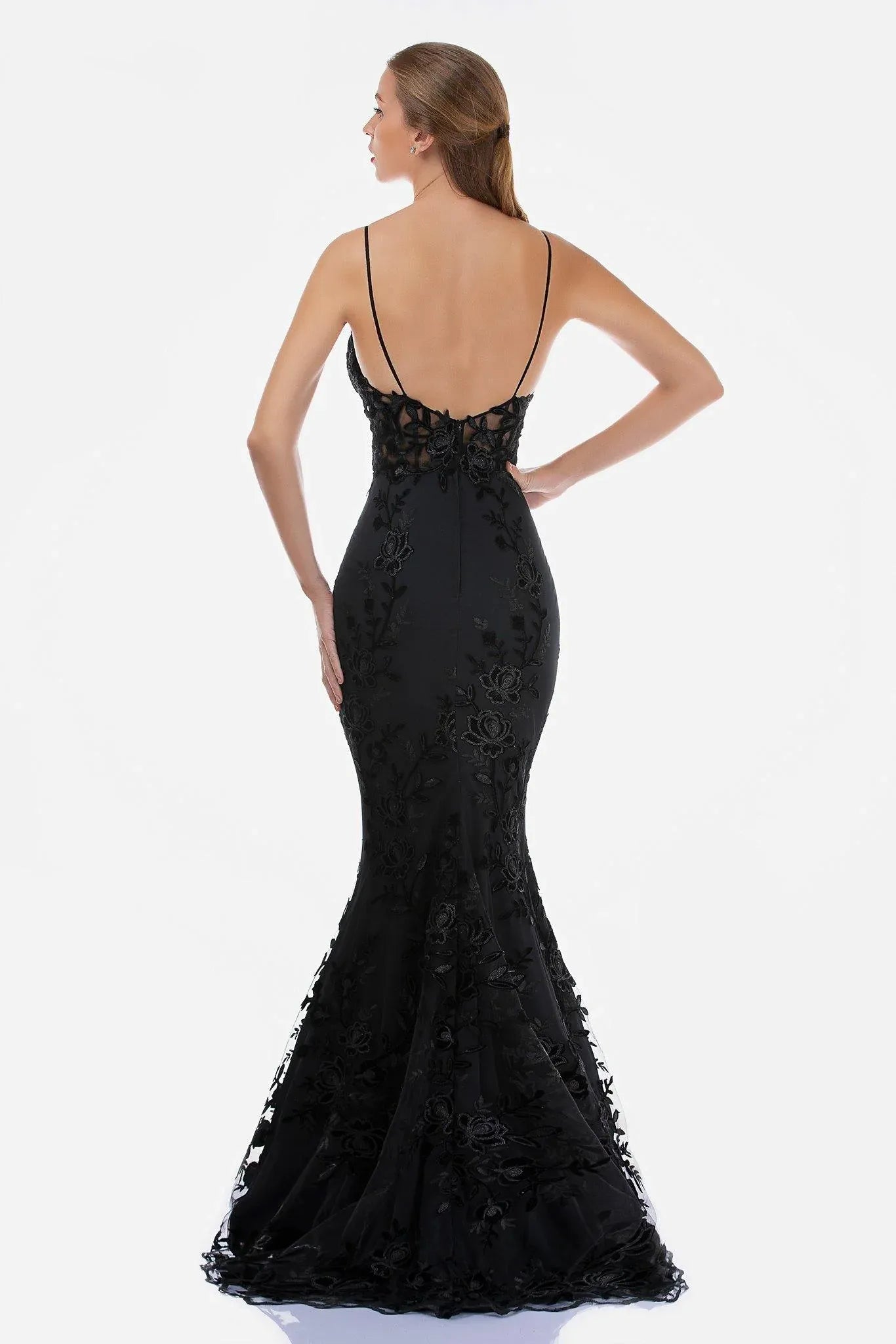 Lace-Embellished Mermaid V Neck Spaghetti Strap Open Back Floor Length Prom Dress