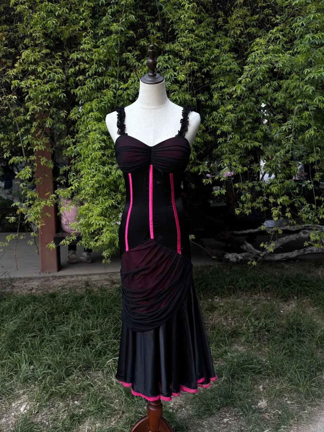 Lace Fashion Retro Elegant Exquisite Heart Shape Neck Long Tulle Sexy Prom Dress simple gentle atmospheric and unique desi Bring summer colors to enhance whiteness