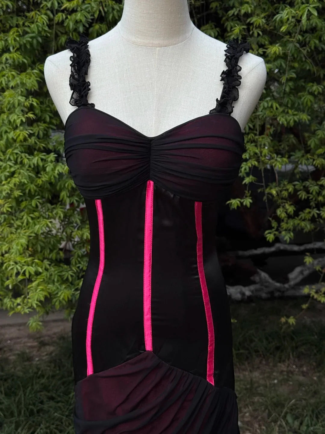 Lace Fashion Retro Elegant Exquisite Heart Shape Neck Long Tulle Sexy Prom Dress simple gentle atmospheric and unique desi Bring summer colors to enhance whiteness