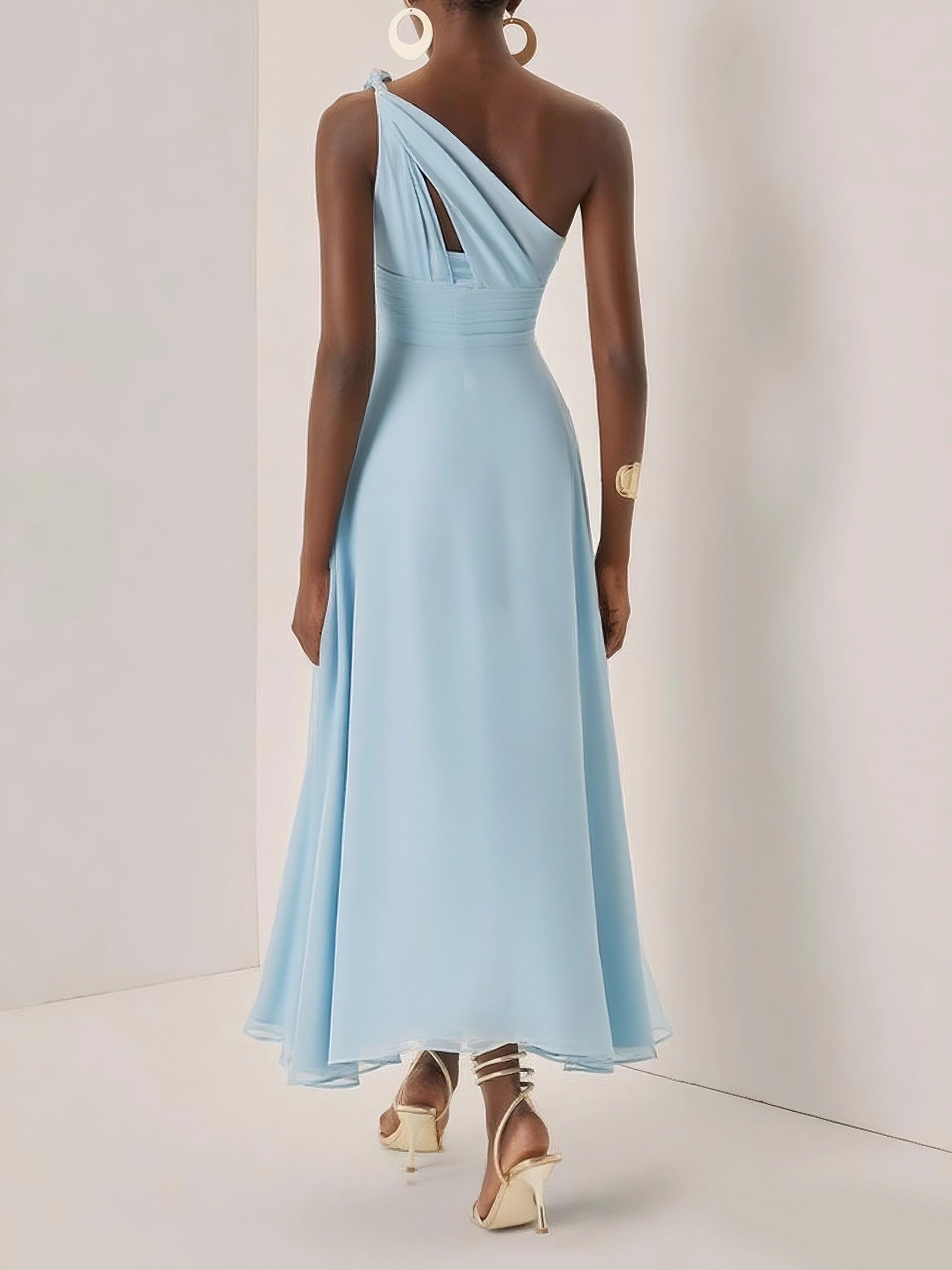 Light Blue Ruched Chiffon One Shoulder Sleeveless A-Line Maxi Dress simple gentle atmospheric and unique desi Bring summer colors to enhance whiteness