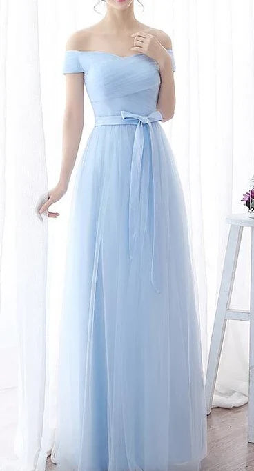 Light blue mesh dress with one shoulder, short sleeved, high waisted tie and bow, suitable for dinner parties