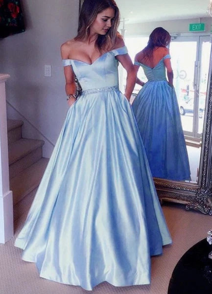 Light blue off shoulder long dress with off shoulder design and a diamond waistband decoration at the waist, suitable for dinners, dances, etc