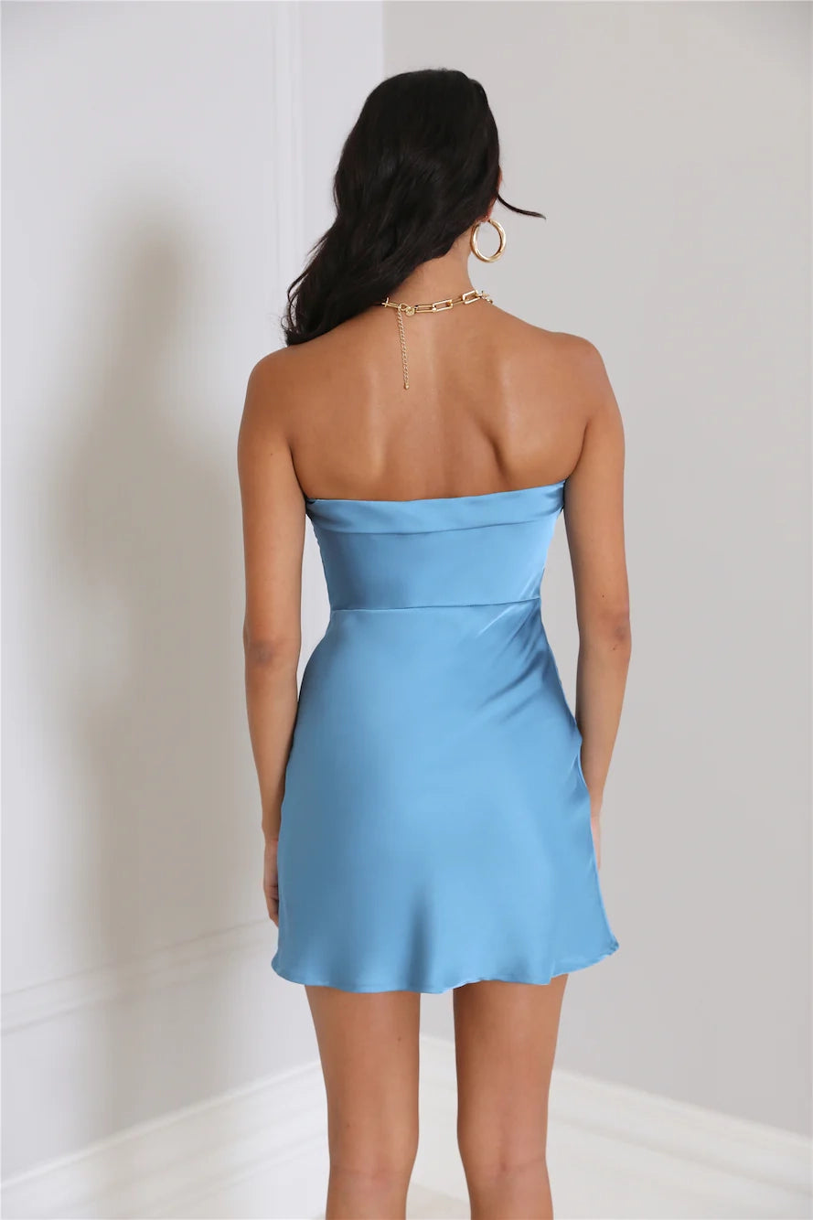 Light blue strapless dress, satin material suitable for parties, dates and other occasions,