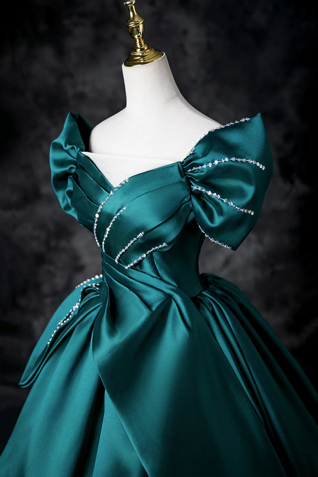 Long A-Line Prom Dress Green Off the Shoulder Evening Party Dress simple gentle atmospheric and unique desi Brin