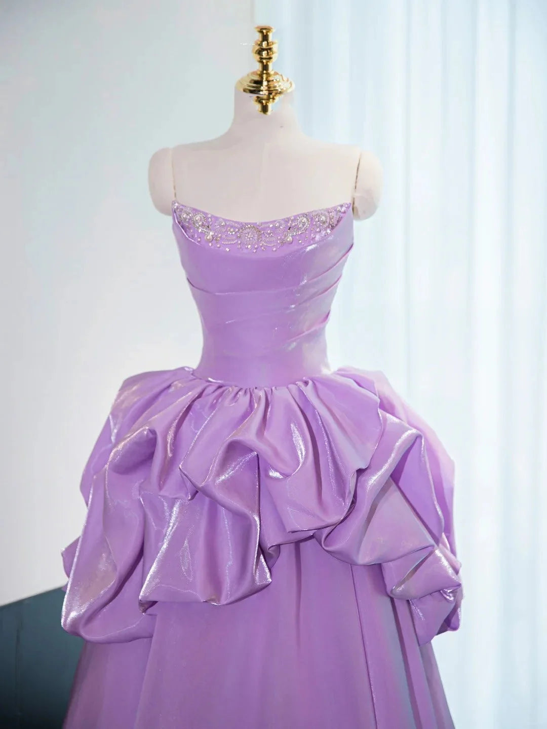 Long Floor Length Satin Ball Gown Evening Dress simple gentle atmospheric and unique desi Bring summer colors to enhance whiteness