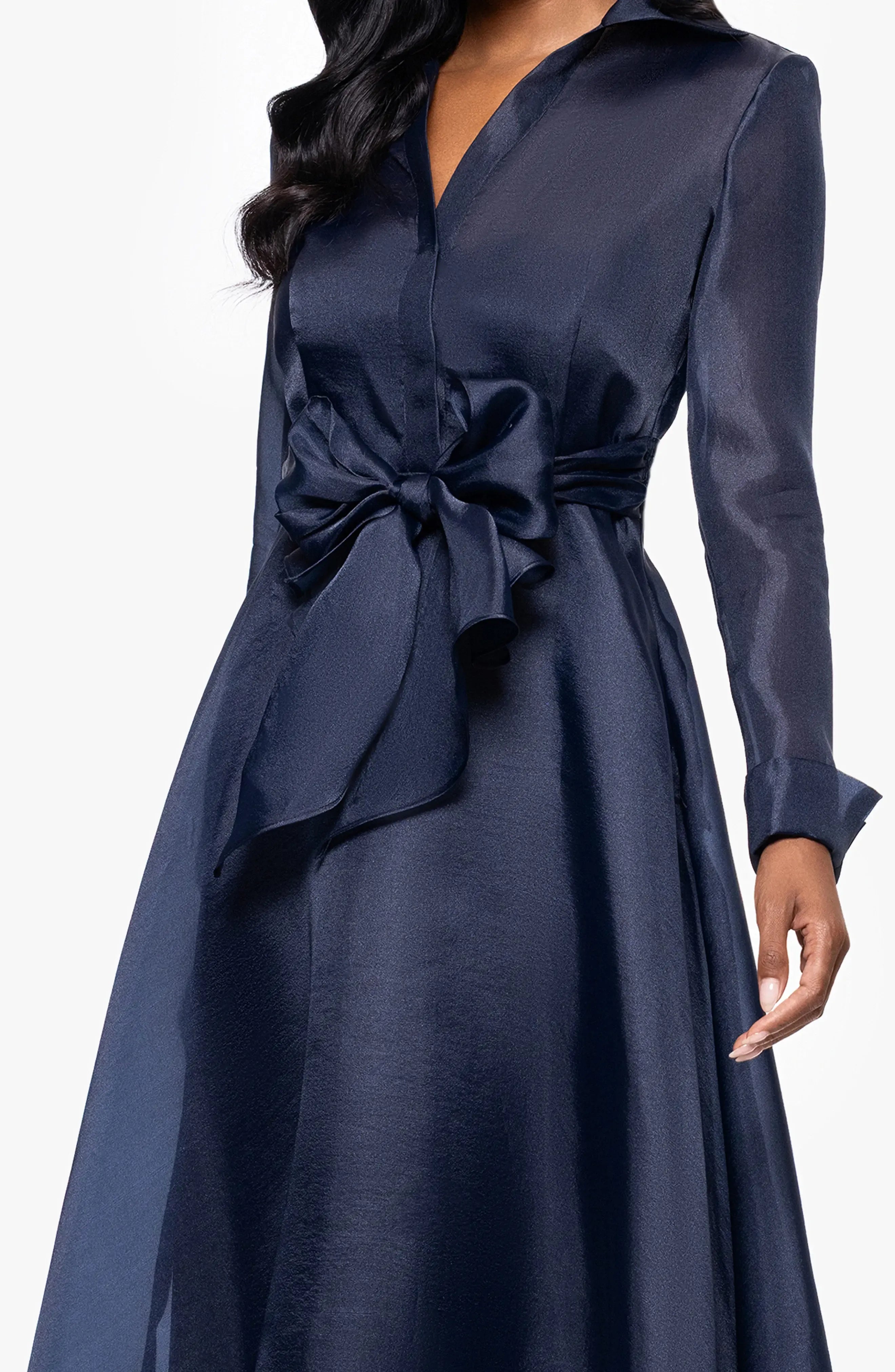 Luxurious Flowy Collared Long Sleeve Open Back Floor Length For Adults Prom Dress ﻿