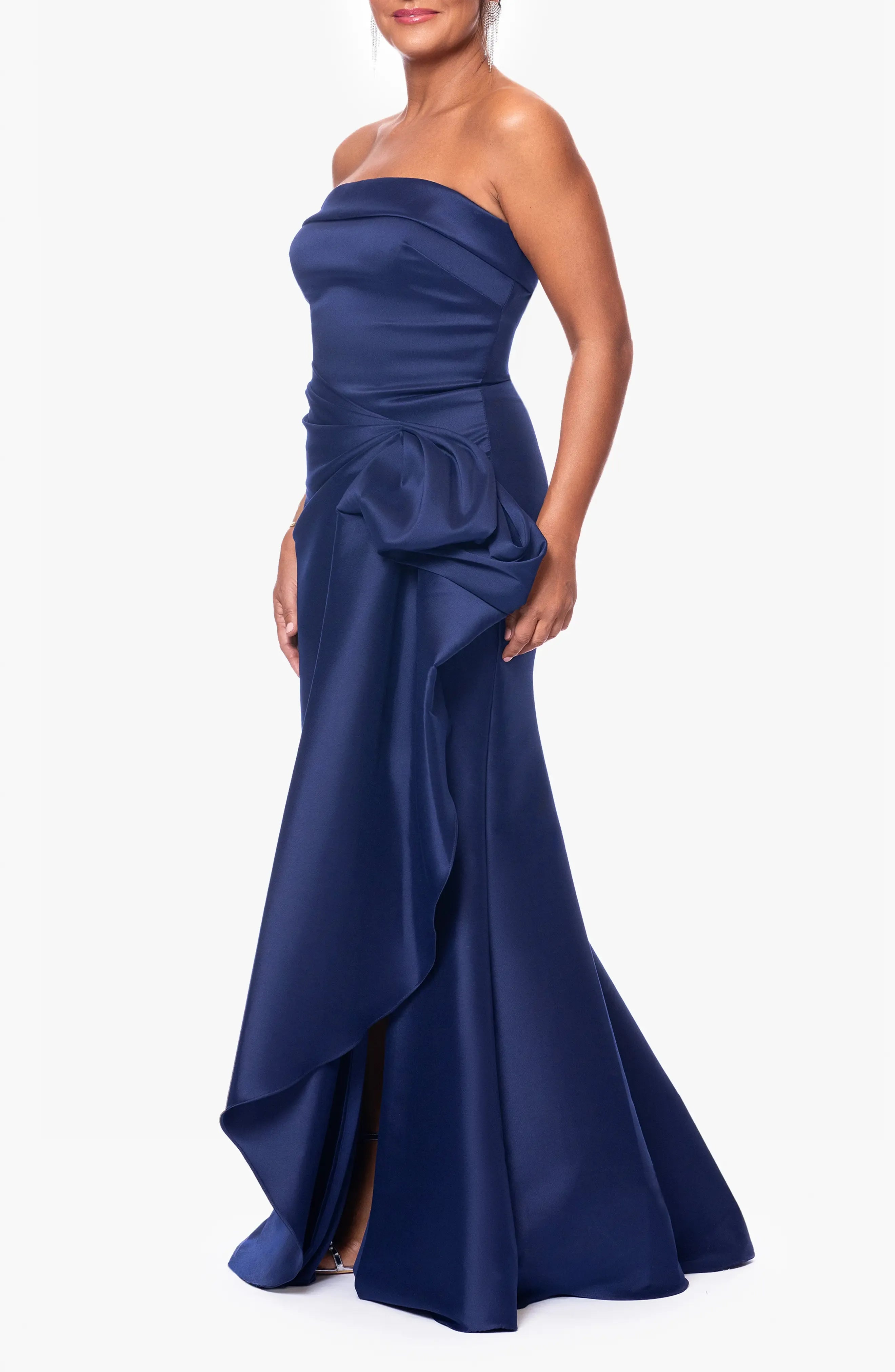 Luxurious Trumpet Strapless Bow Accent Zip Back Maxi For Adults Evening Dress