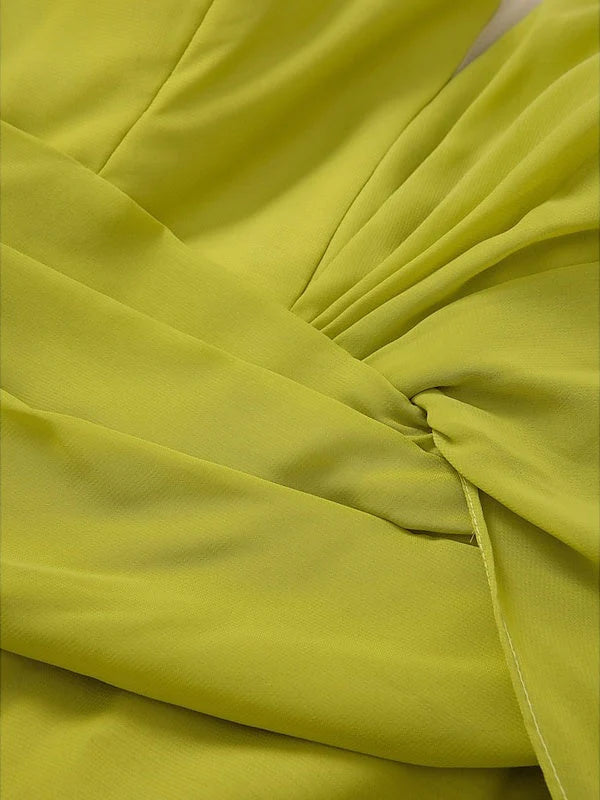 Mermaid V-Neck Long Sleeves Floor-Length Evening Dresses with Feather Ruffles & Ruchedrsimple gentle atmospheric and unique desi Bring summer colors to enhance whiteness