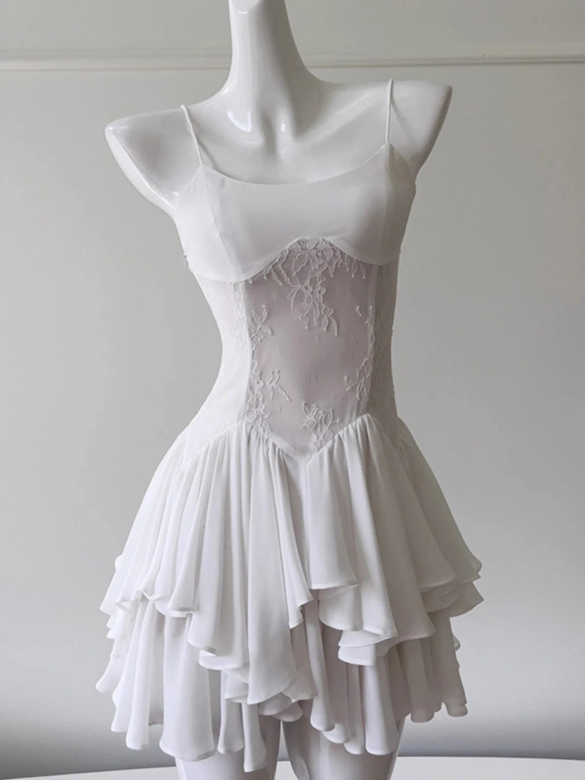 Modest A Line Spaghetti Straps White Chiffon Short Formal Homecoming Dress Middle School Short 20th Birthday Outfits Graduation Dress Cocktail Dresses