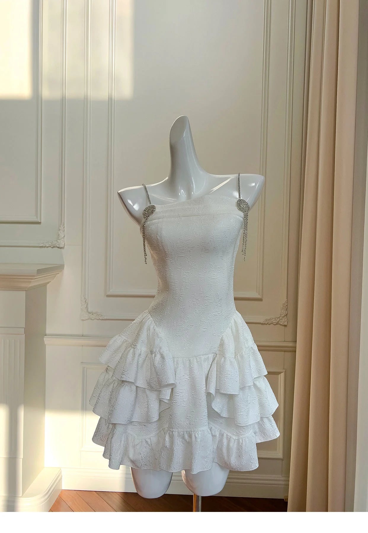 Modest A Line Spaghetti Straps White Satin Formal 8th Grade Homecoming Dresses Middle School Short Birthday Gowns Graduation Dress Hoco Outfits simple gentle atmospheric and unique desi Bring summer colors to enhance whiteness
