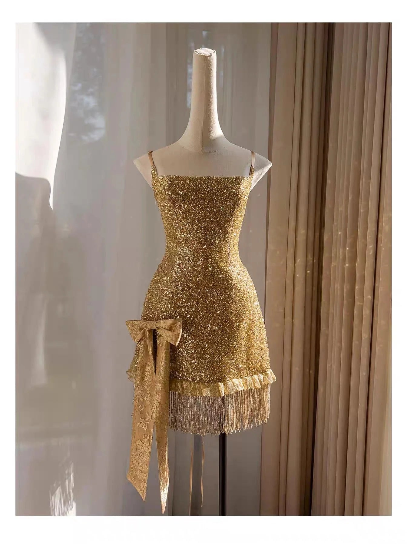 Modest Sheath Spaghetti Straps Gold Sequin Formal 8th Grade Homecoming Dresses Middle School Short Birthday Gowns Graduation Dress Hoco Outfits simple gentle atmospheric and unique desi Bring summer colors to enhance whiteness