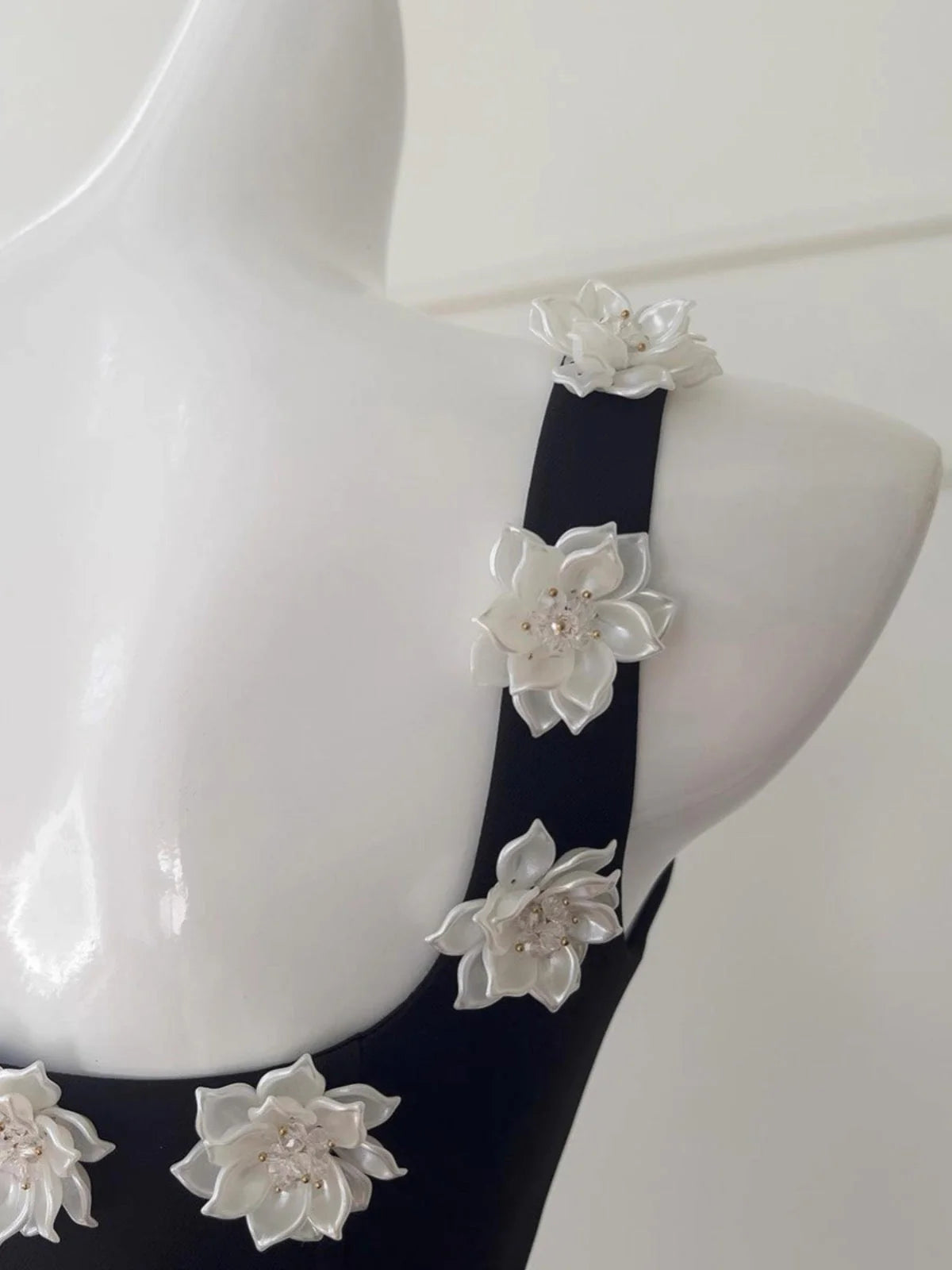 Modest Sheath Square Neck Black Satin Formal Short Homecoming Dress Middle School Short 21st Birthday Outfits Graduation Dress Cocktail Dresses