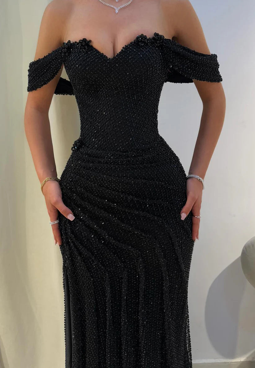 Off-Shoulder Strapless Beaded Sparkly Sheath Prom Dress simple gentle atmospheric and unique desi Bring summer colors to enhance whiteness