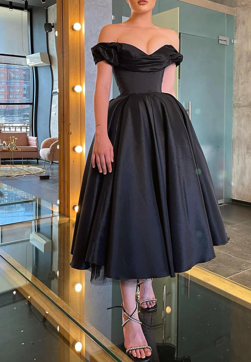 Off-Shoulder Strapless Pleated A-Line Prom Dress simple gentle atmospheric and unique desi Bring summer colors to enhance whiteness