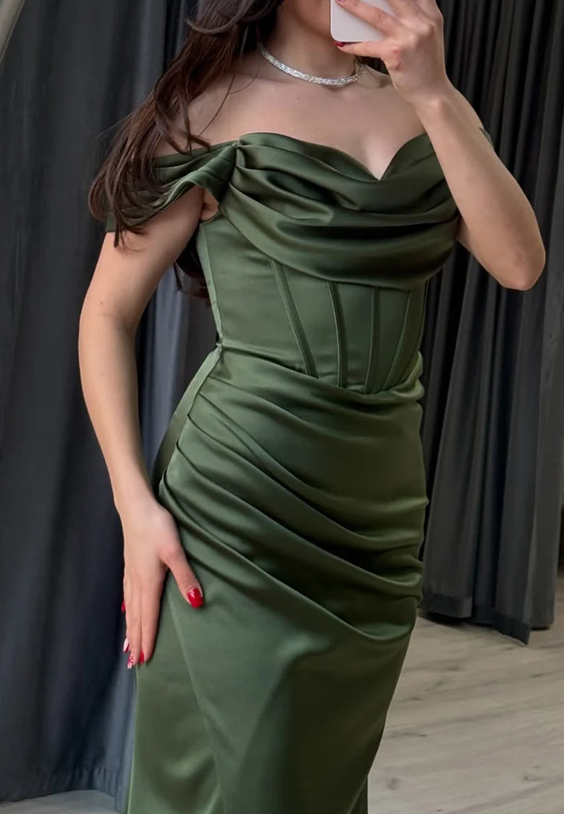 Off-Shoulder Strapless Pleated Side Slit Sleek Sheeath Prom Dress simple gentle atmospheric and unique desi Bring summer colors to enhance whiteness