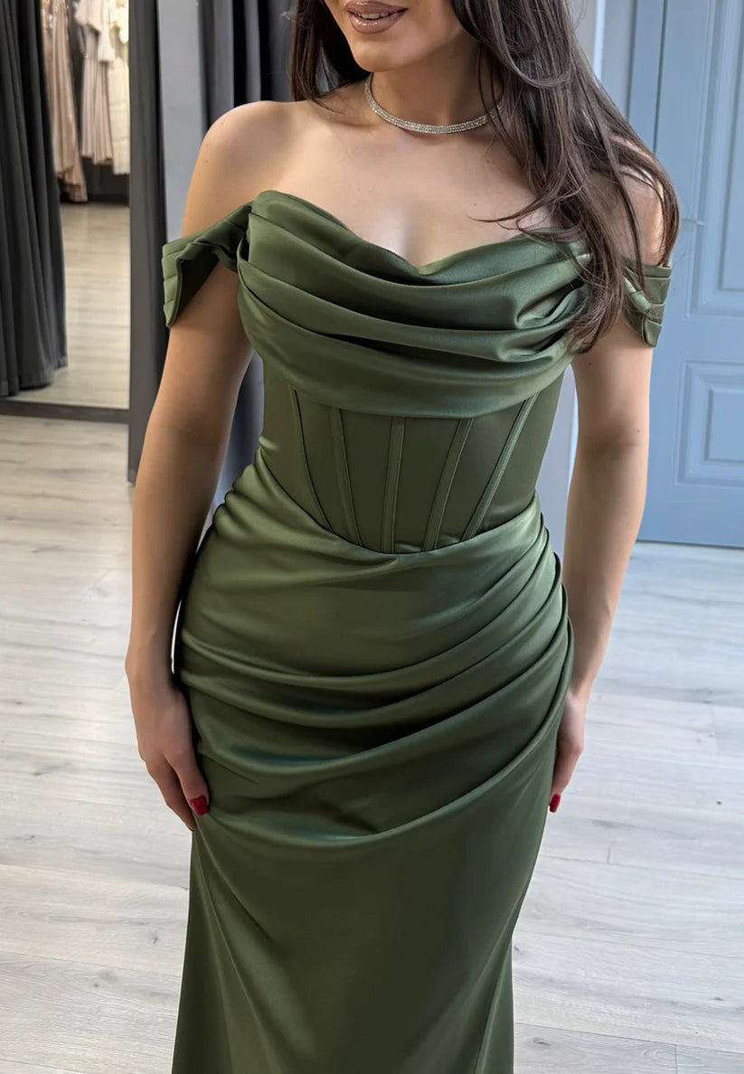 Off-Shoulder Strapless Pleated Side Slit Sleek Sheeath Prom Dress simple gentle atmospheric and unique desi Bring summer colors to enhance whiteness