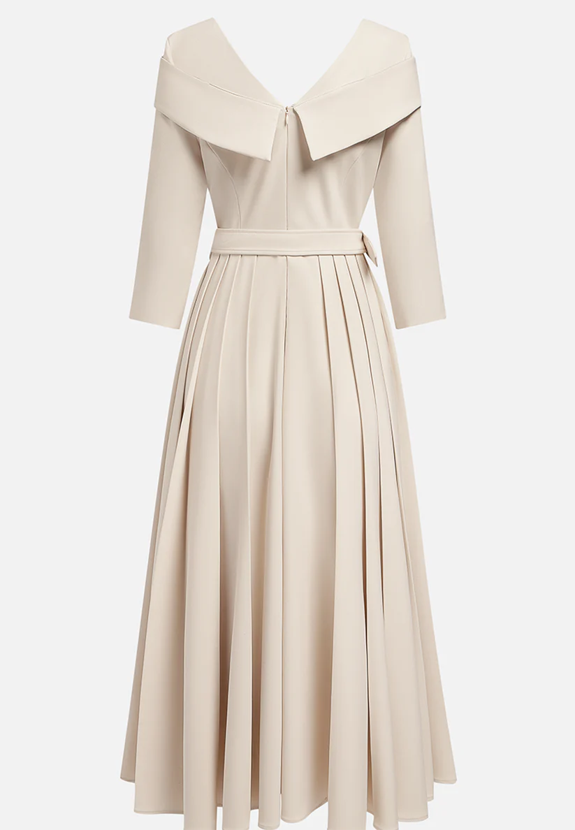 Off White Pleated Ruched Three Quarter Sleeve A-Line Maxi Dress simple gentle atmospheric and unique desi Bring summer colors to enhance whiteness