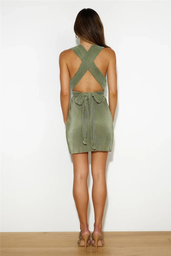 Olive green neck hanging dress, deep V-neck suitable for parties, dates and other occasions