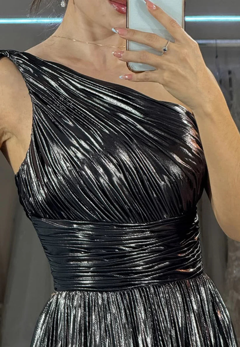 One Shoulder Sleeveless Pleated A-Line Prom Dress simple gentle atmospheric and unique desi Bring summer colors to enhance whiteness