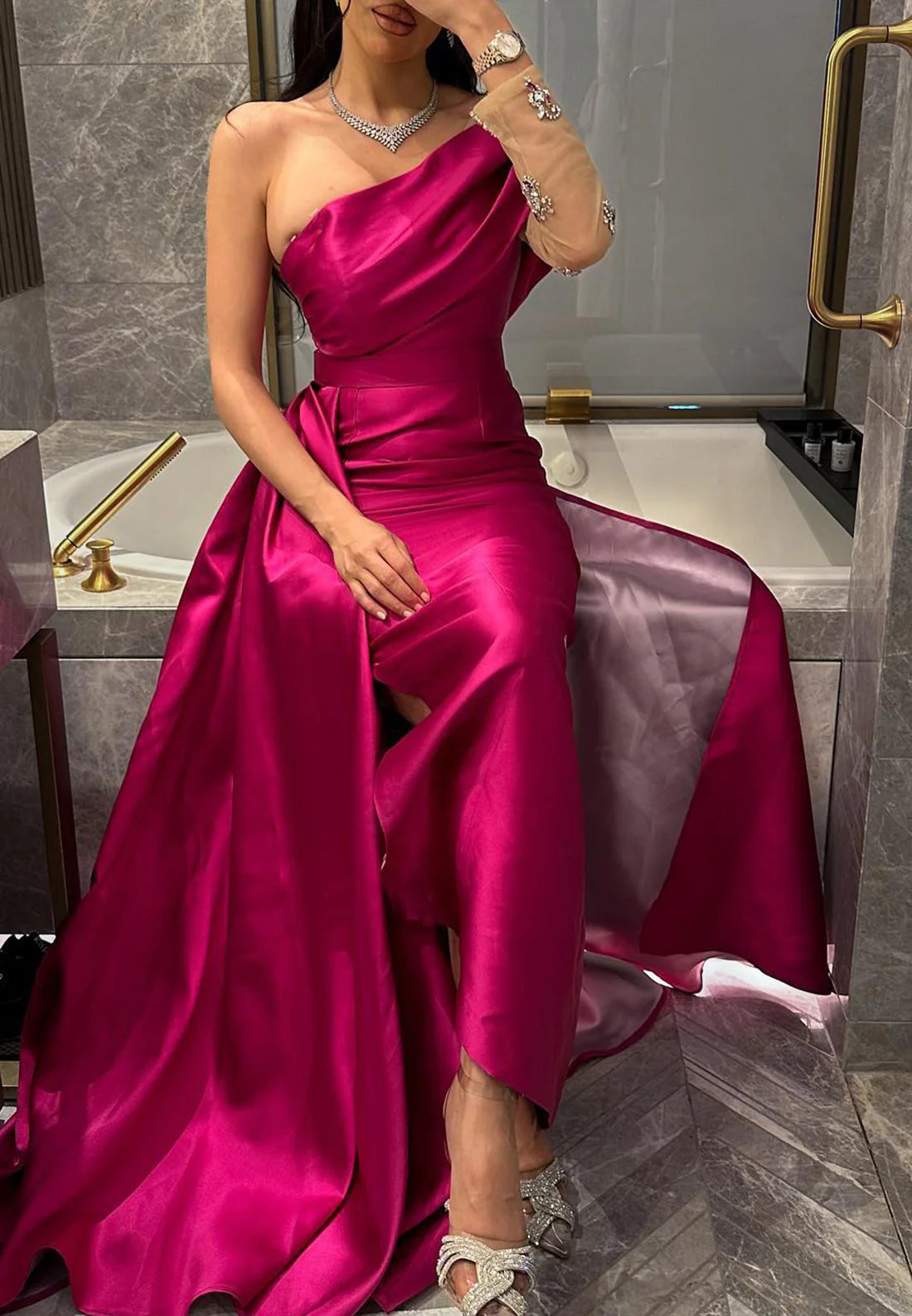 One Shoulder Sleeveless Pleated Sheath Evening Dress simple gentle atmospheric and unique desi Bring summer colors to enhance whiteness