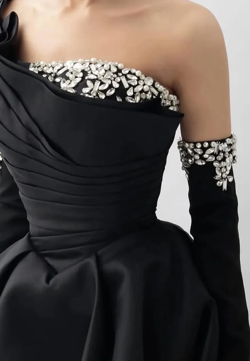 One Shoulder Strapless Beaded Pleated A-Line Evening Dress simple gentle atmospheric and unique desi Bring summer colors to enhance whiteness