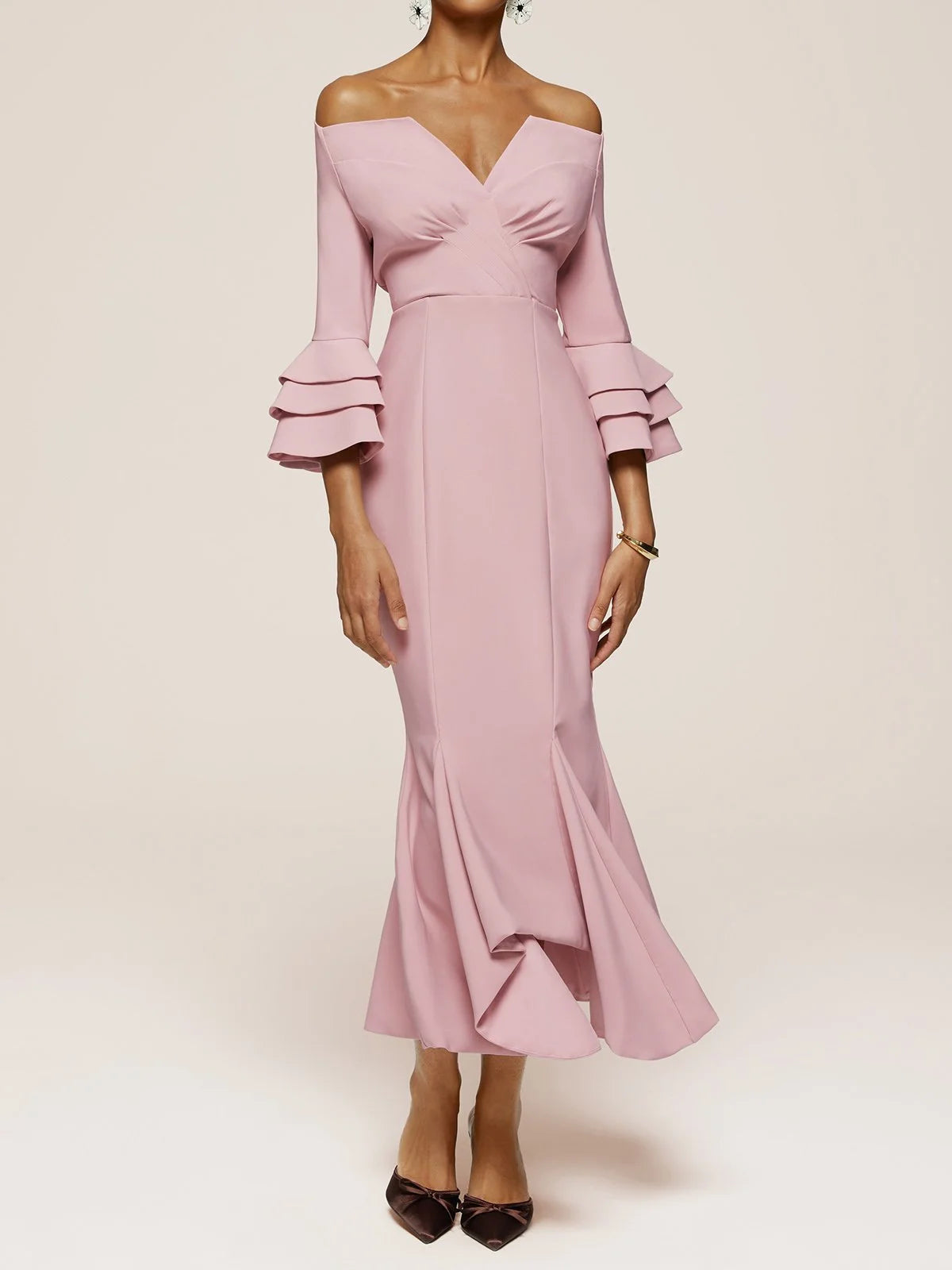Pink Ruffled Bell Sleeves V Neck Mermaid Maxi Satin Dress simple gentle atmospheric and unique desi Bring summer colors to enhance whiteness