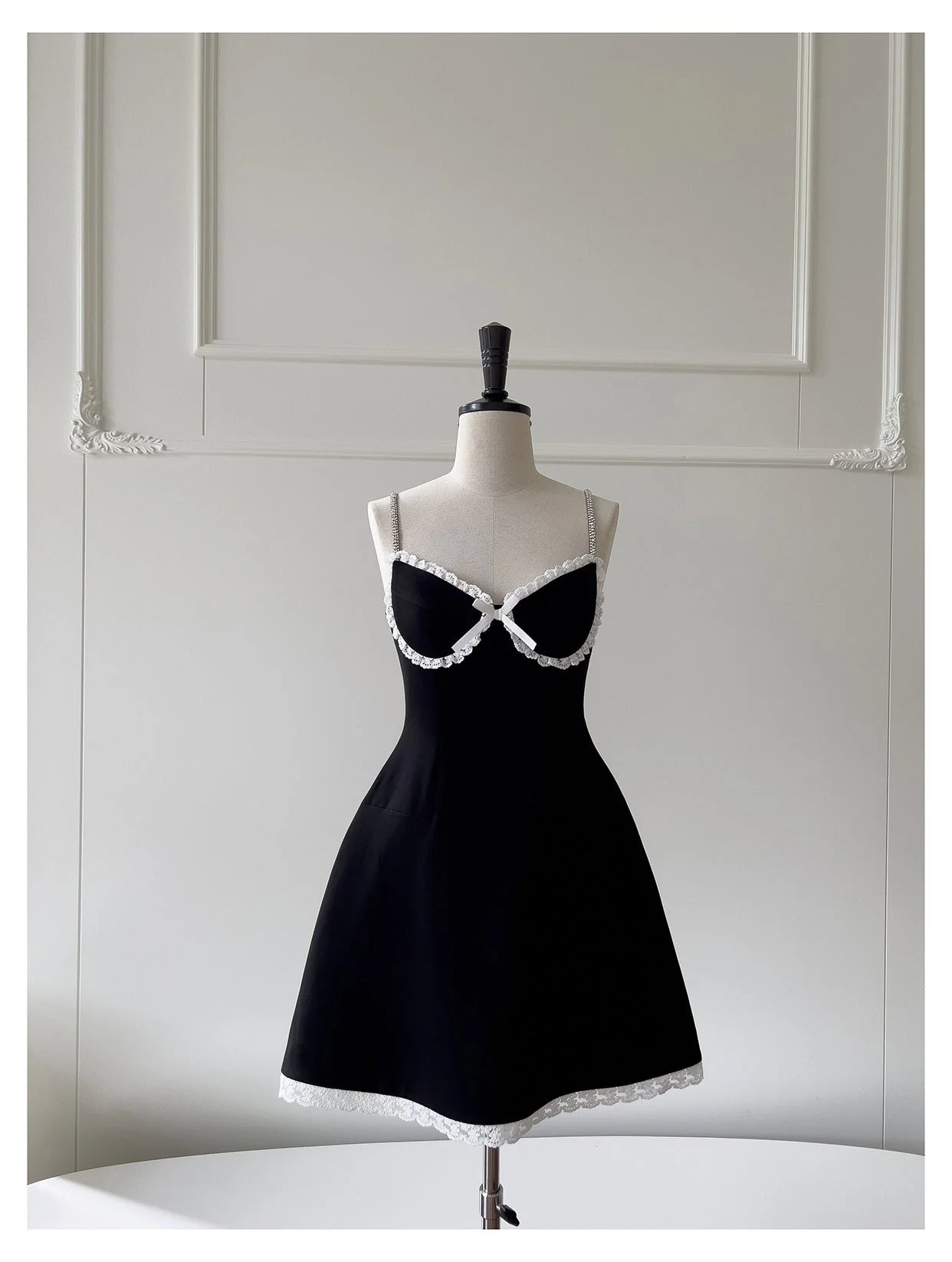 Pretty A Line Spaghetti Straps Black Satin Short Formal Homecoming Dresses Middle School Short 21st Birthday Outfits Graduation Dress Mini Cocktail Dresses