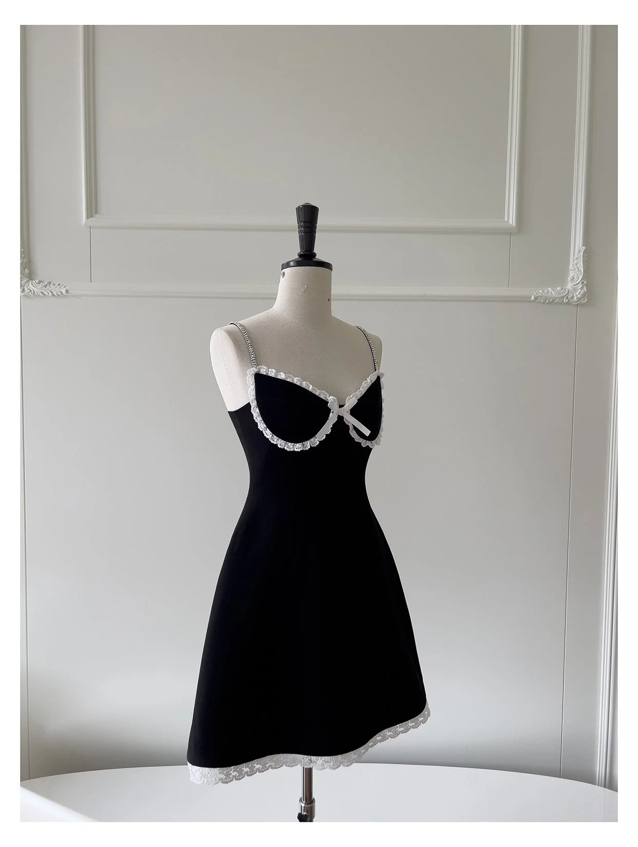 Pretty A Line Spaghetti Straps Black Satin Short Formal Homecoming Dresses Middle School Short 21st Birthday Outfits Graduation Dress Mini Cocktail Dresses