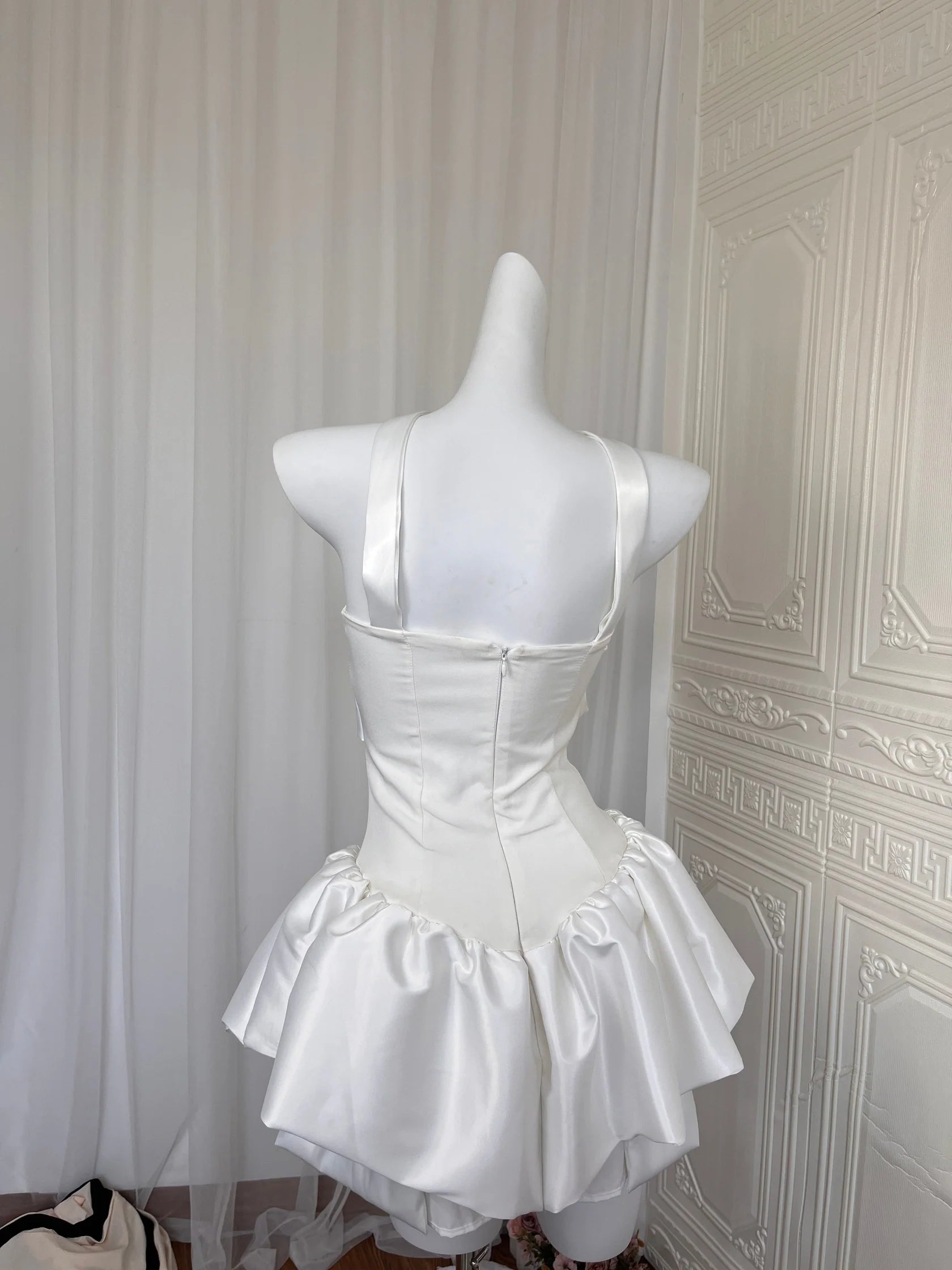 Pretty A Line Strapless White Satin Formal Homecoming Dresses 21st Birthday Outfits Graduation Dress Short Mini Night Cocktail Dresses