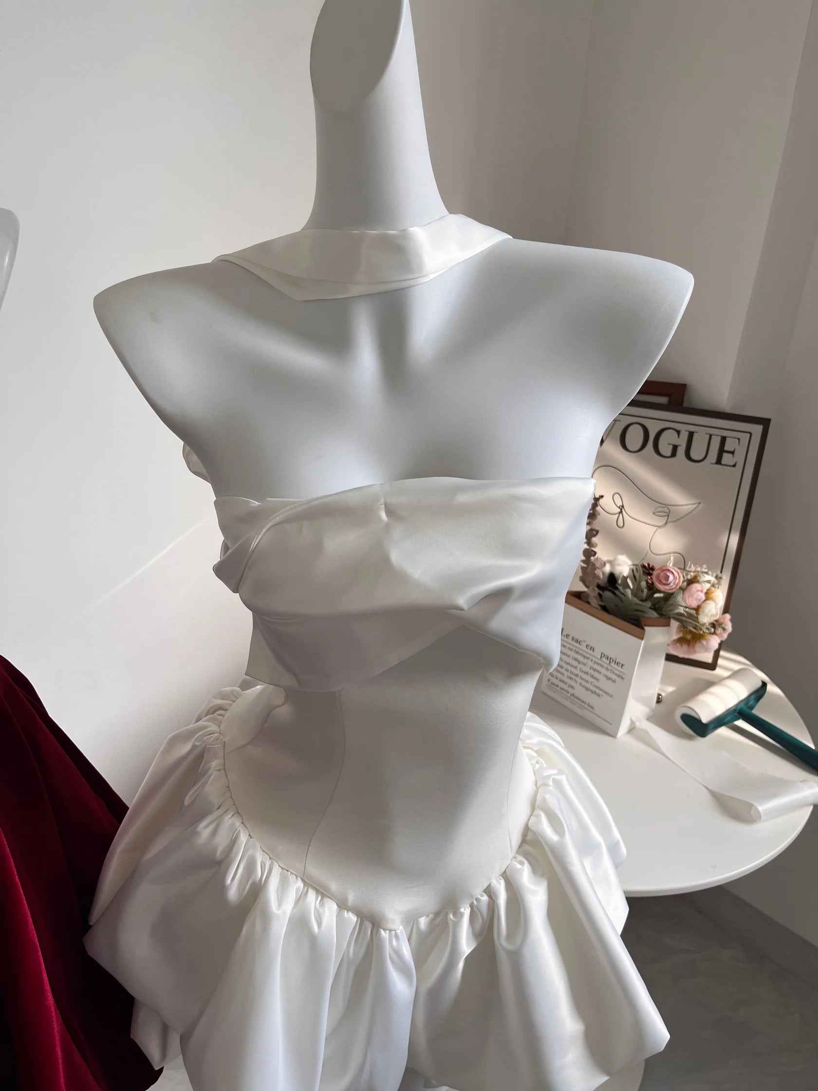 Pretty A Line Strapless White Satin Formal Homecoming Dresses 21st Birthday Outfits Graduation Dress Short Mini Night Cocktail Dresses