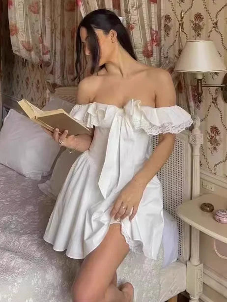 Pretty A line Off The Shoulder White Short Formal Homecoming Dresses Middle School Short 21st Birthday Outfits Graduation Dress Mini Cocktail Dresses