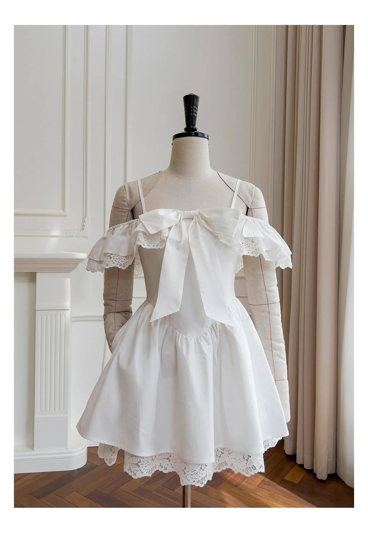 Pretty A line Off The Shoulder White Short Formal Homecoming Dresses Middle School Short 21st Birthday Outfits Graduation Dress Mini Cocktail Dresses