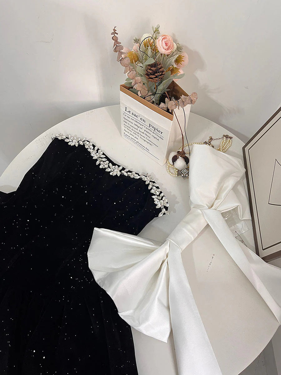 Pretty Ball Gown Sweetheart Black Velvet Formal Homecoming Dresses 21st Birthday Outfits Graduation Dress Short Mini Cocktail Dresses