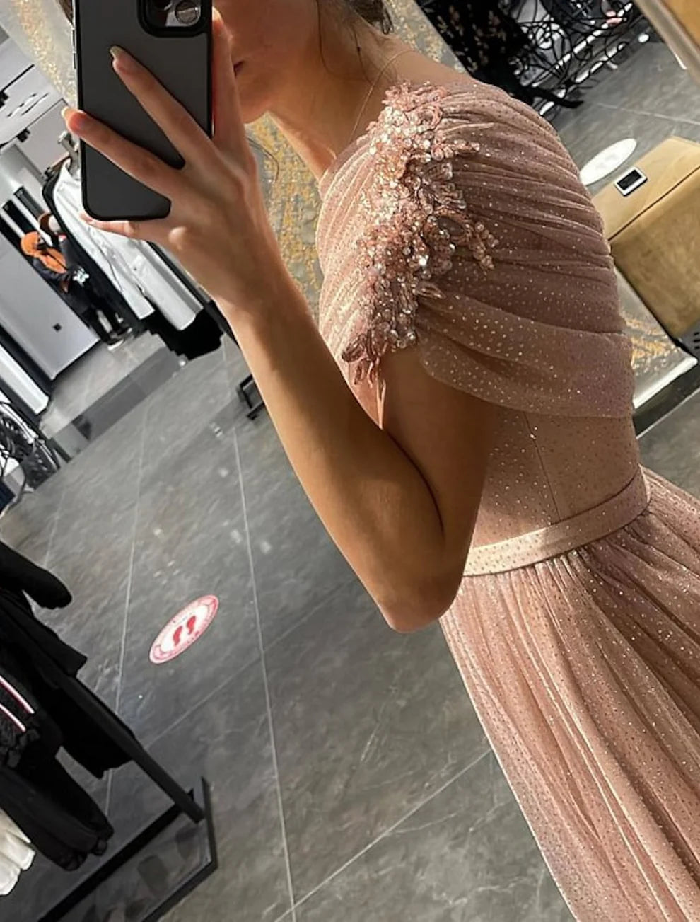 Princess One-Shoulder Long Prom Dresses With Sequins simple gentle atmospheric and unique desi Bring summer colors to enhance whiteness