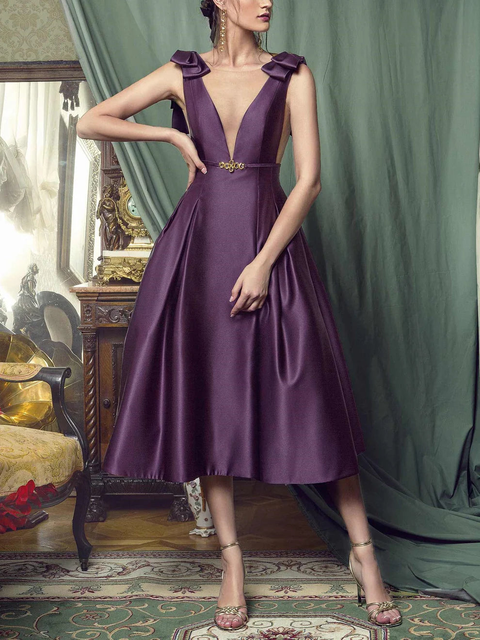 Princess Plunging Neckline Sleeveless Knee-Length Cocktail Dresses With Open Back simple gentle atmospheric and unique desi Bring summer colors to enhance whiteness