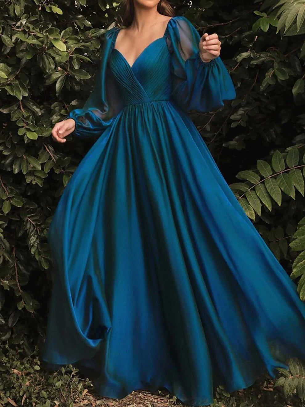 Princess V-Neck Long Sleeves Floor-length Long Dresses simple gentle atmospheric and unique desi Bring summer colors to enhance whiteness