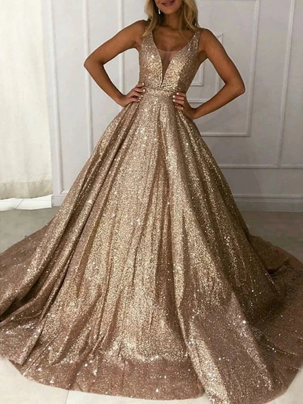 Princess V-Neck Sleeveless Long Prom Dresses With Sequins simple gentle atmospheric and unique desi Bring summer colors to enhance whiteness