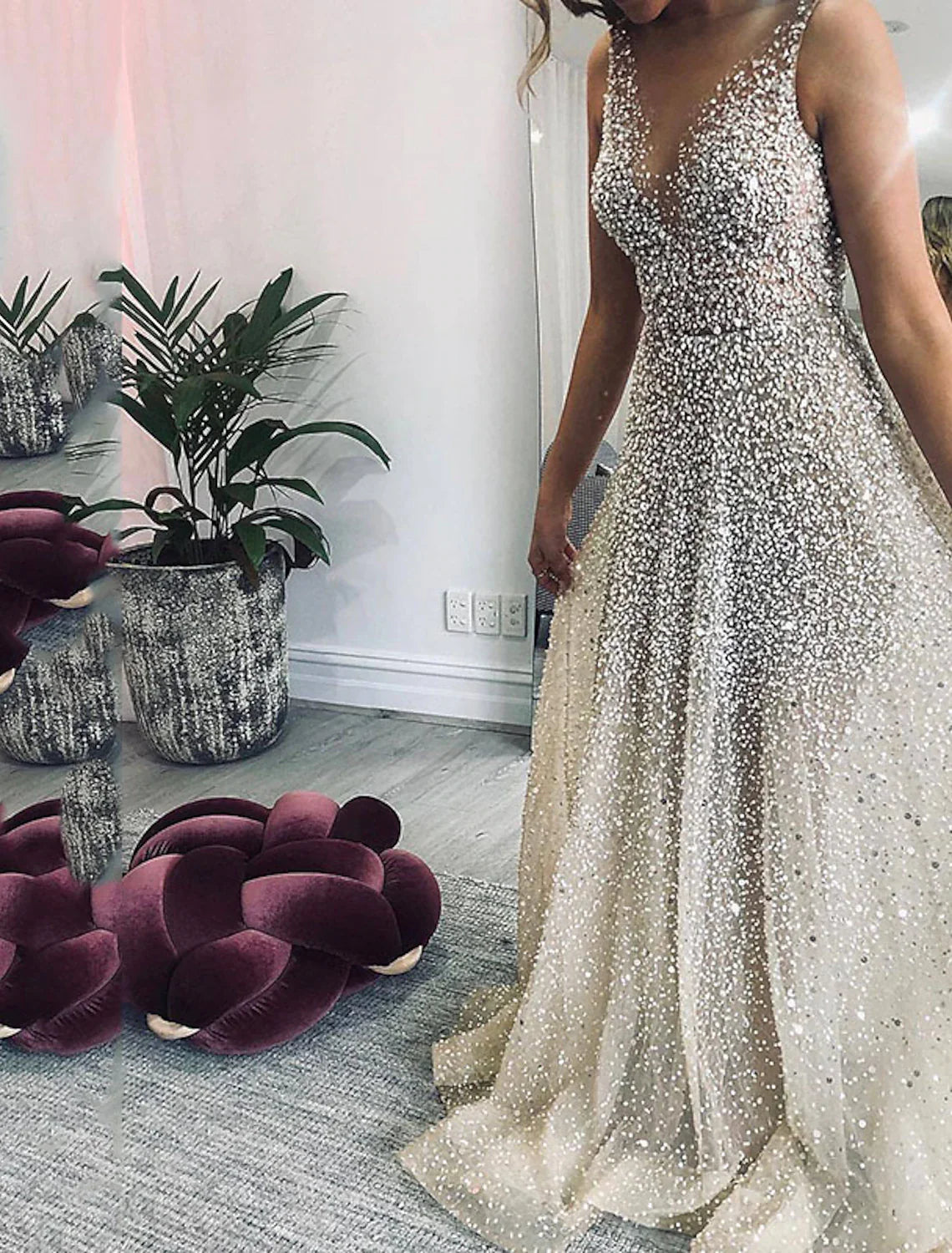 Prom Dresses Glittering Dress Party Wear Wedding Party Sweep / Brush Train Sleeveless V Neck Tulle with Sequin simple gentle atmospheric and unique desi Bring summer colors to enhance whiteness