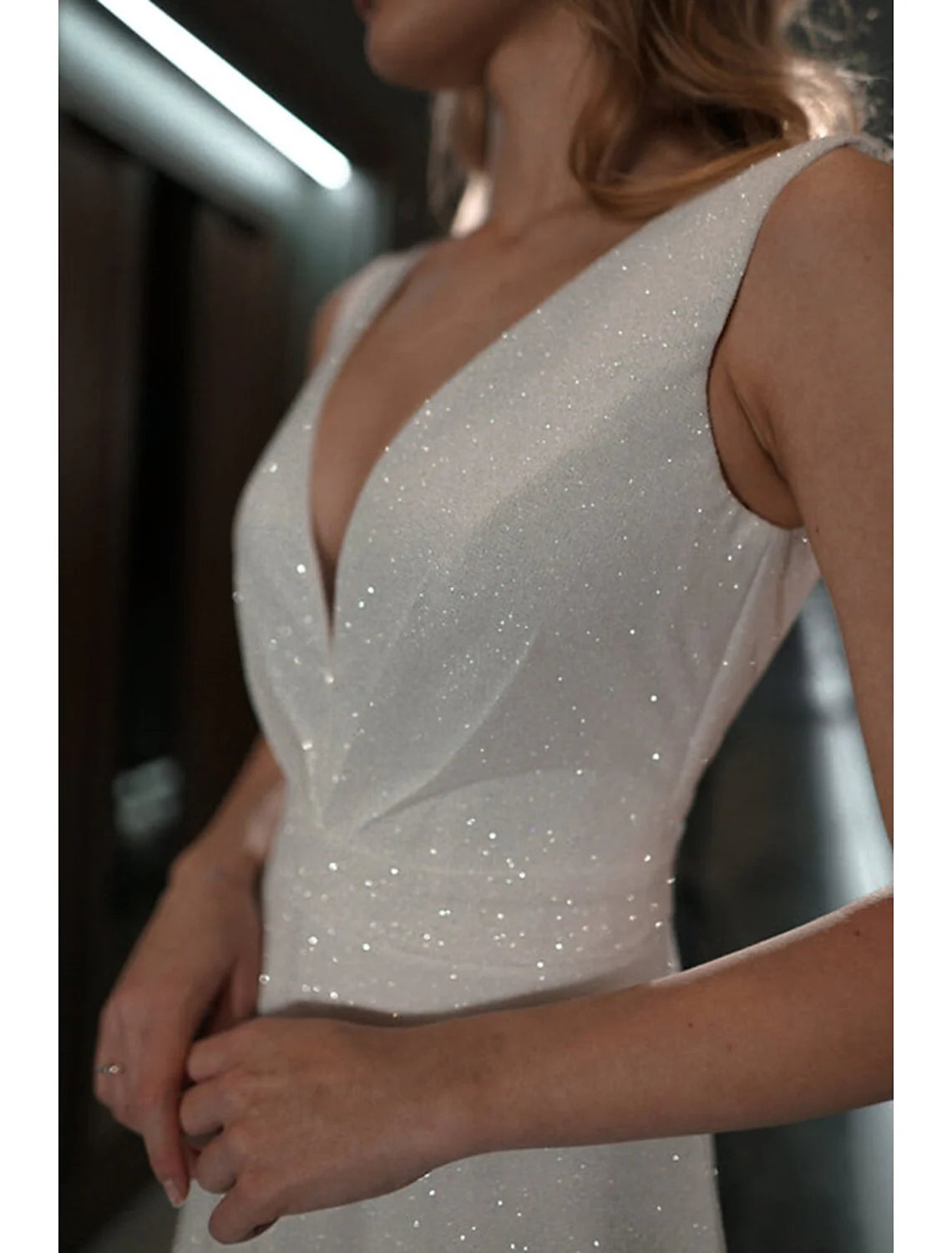 Prom Dresses Glittering Dress Wedding Party Birthday Sweep Brush Train Sleeveless V Neck Fall Wedding Reception Tulle with Sequin simple gentle atmospheric and unique desi Bring summer colors to enhance whiteness