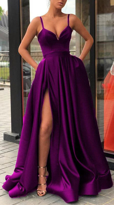 Purple satin dress with suspender and deep V-neck, suitable for dinners, dances and other occasions