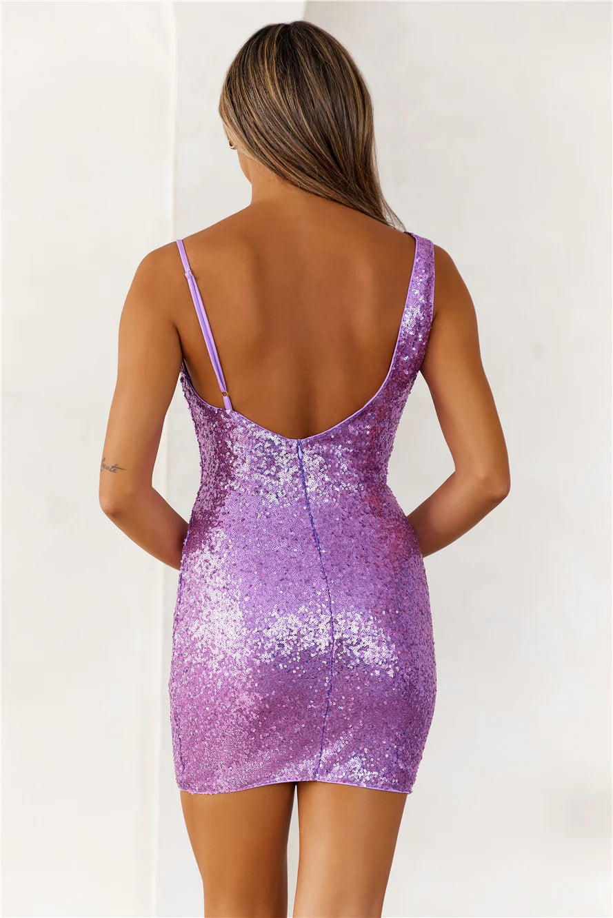 Purple sequined one shoulder dress with a slim fit suitable for parties, dances, and other occasions,