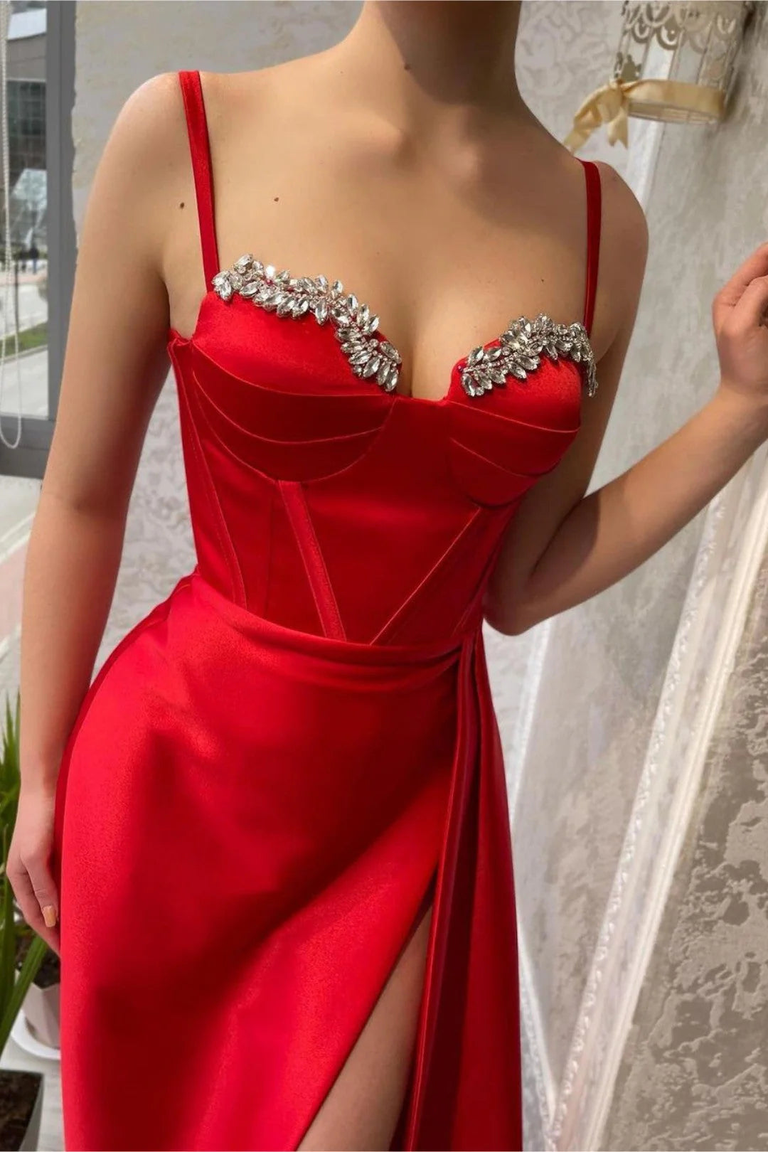 Red Prom Dress Spaghetti Strap Gown With Beading High Slit simple gentle atmospheric and unique desi Bring summer colors to enhance whiteness
