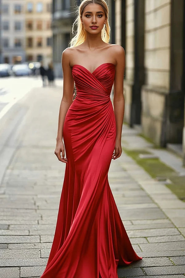 Red Sweetheart Mermaid Ruched Satin Prom Dress simple gentle atmospheric and unique desi Bring summer colors to enhance whiteness