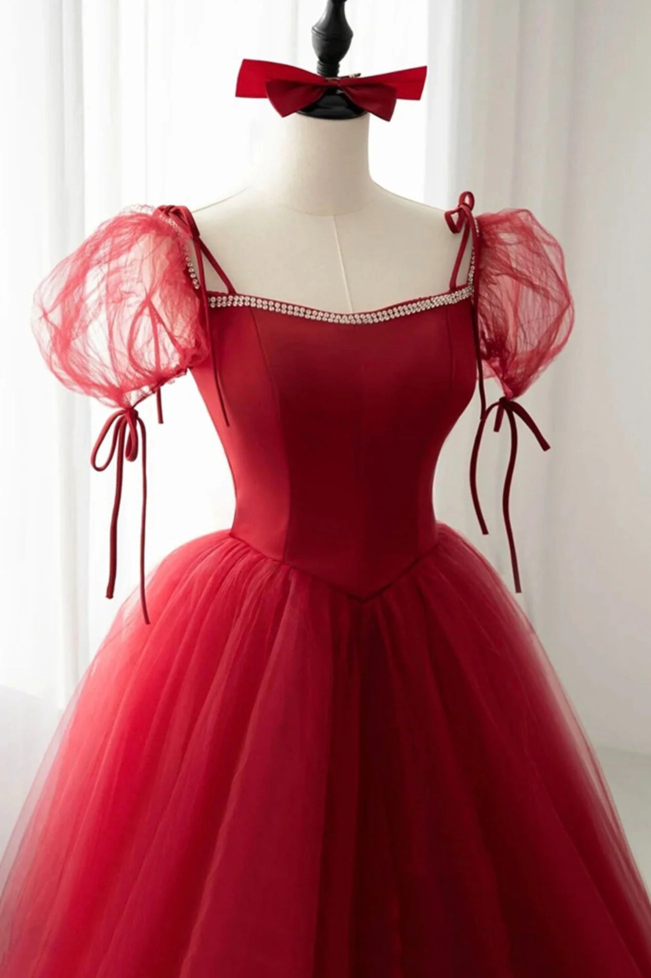 Red Tulle Short Sleeve Prom Dress  A-Line Floor Length Evening Graduation Dress simple gentle atmospheric and unique desi Bring summer colors to enhance whitenes