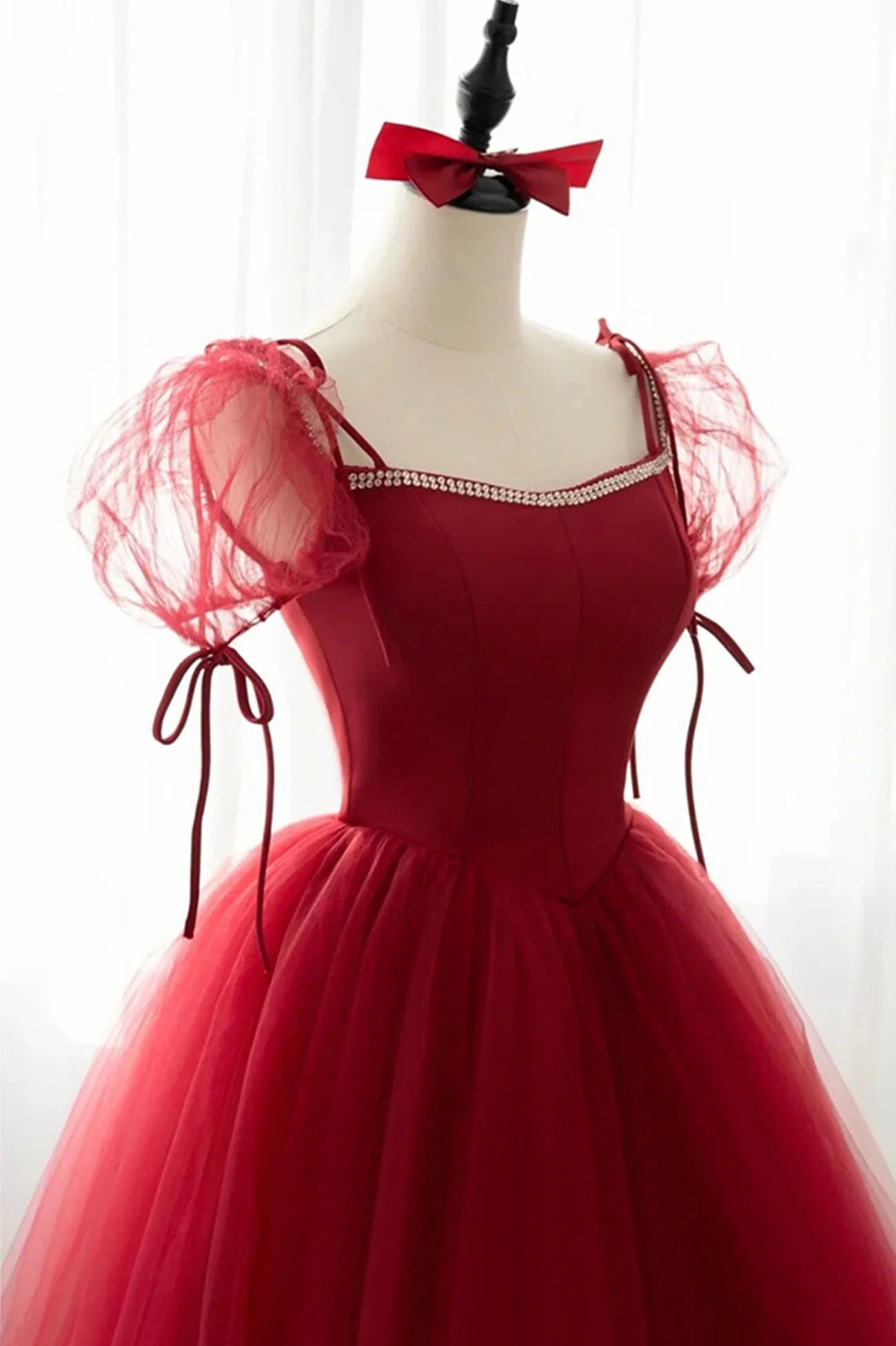Red Tulle Short Sleeve Prom Dress  A-Line Floor Length Evening Graduation Dress simple gentle atmospheric and unique desi Bring summer colors to enhance whitenes