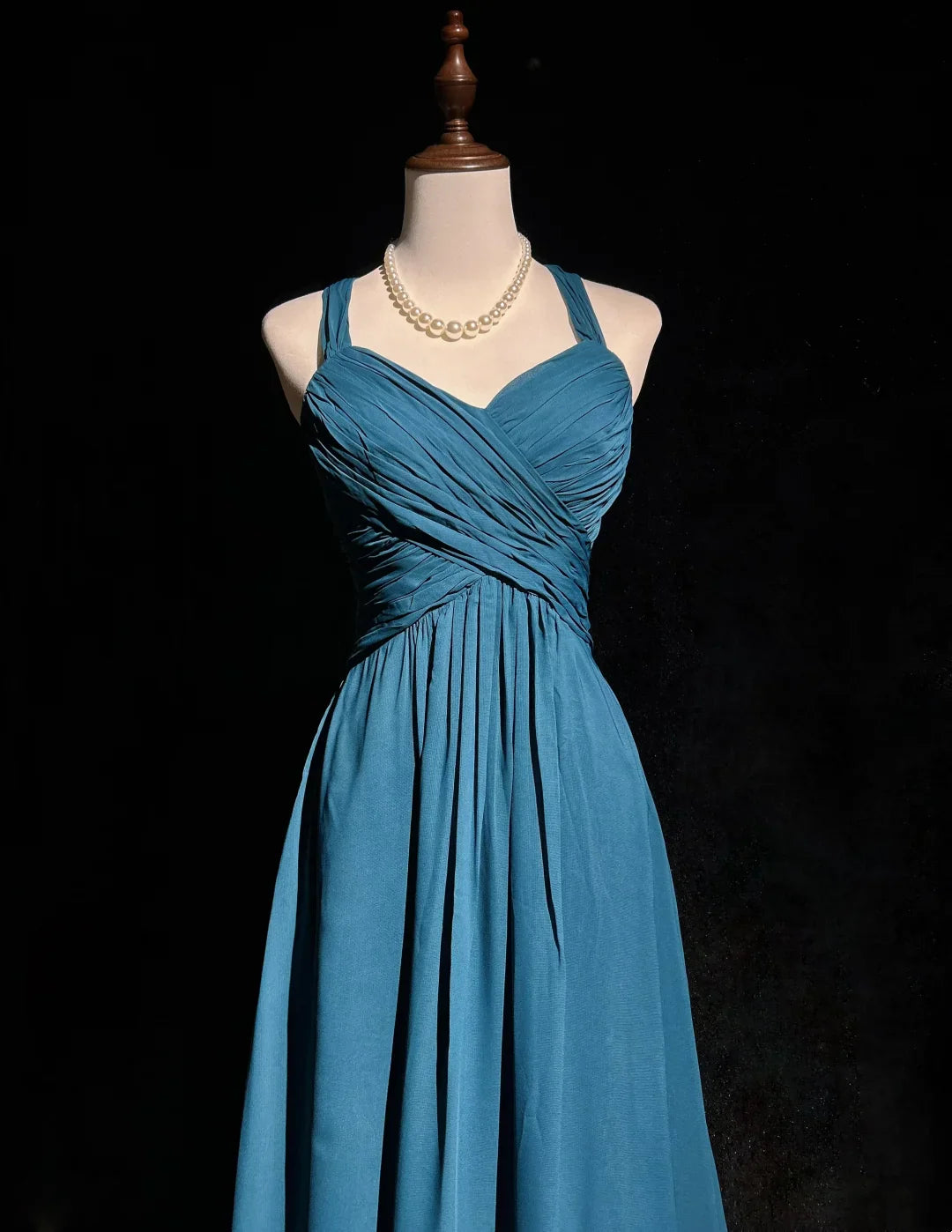 Retro A Line Halter Sleeveless Chiffon Pleated Long Prom Dresses Party Dress 21st Birthday Outfits Graduation Dresses