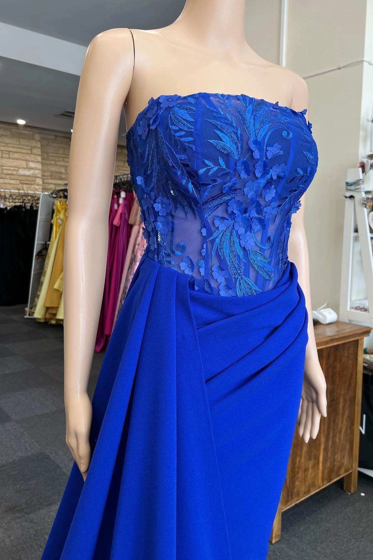 Royal Blue Appliques Strapless Long Formal Gown with Attached Train simple gentle atmospheric and unique desi Bring summer colors to enhance whiteness