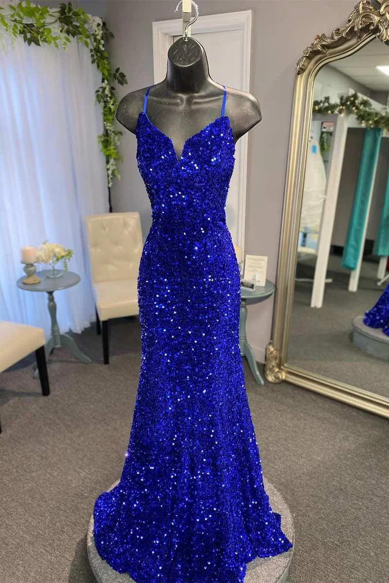 Royal blue sequined dress with deep V-neck strap suitable for high light occasions such as dinners and parties
